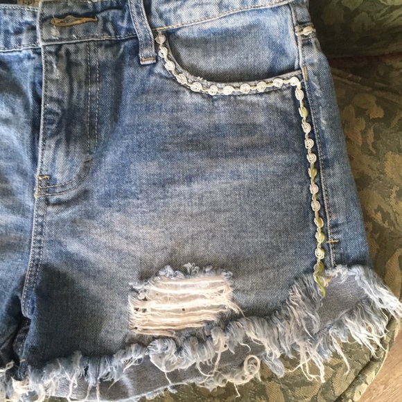New Destroyed Cut Off Jeans Shorts Free People 26! - Picture 7 of 8